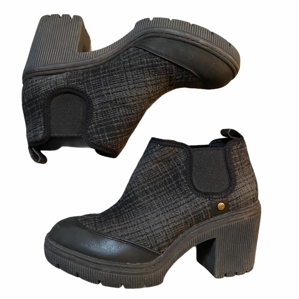 Caterpillar Chelsea ankle boot. Like new